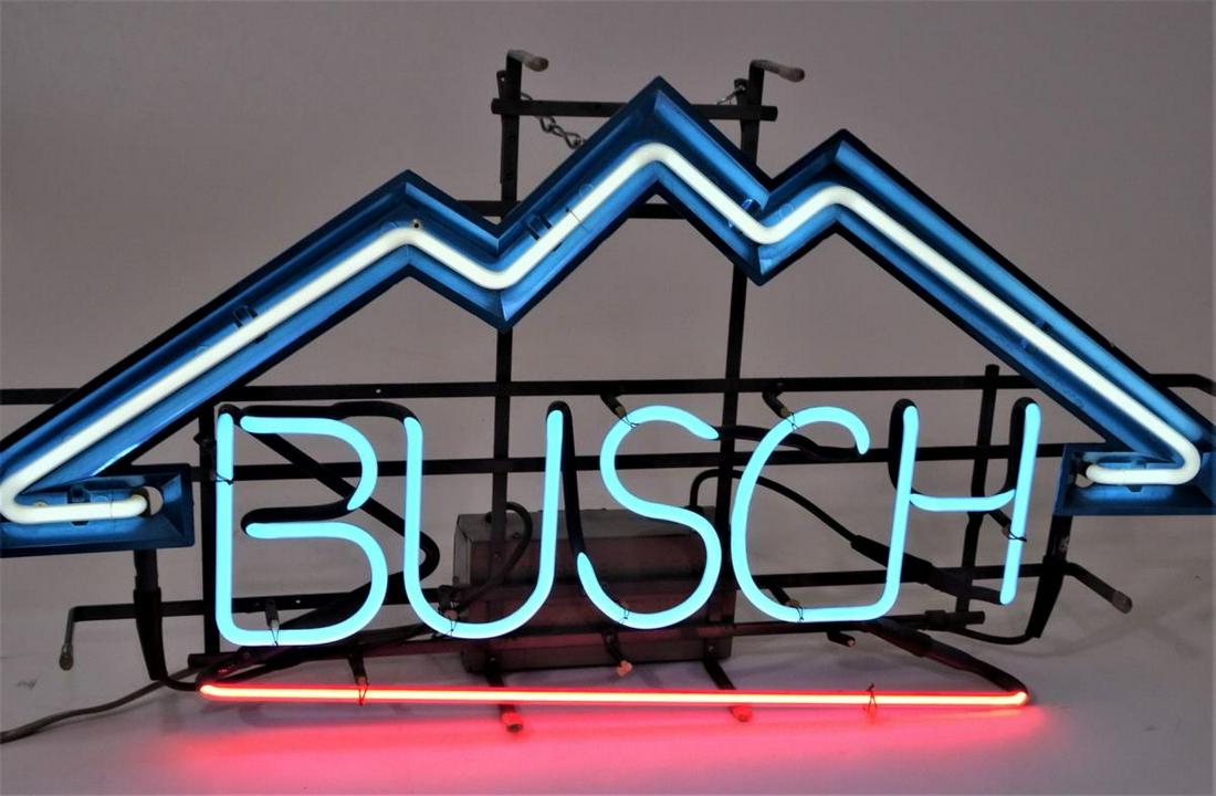 Busch Neon Light up Sign: Size: 16 1/2 x 32 1/2 in. working order. Please contact Eamon at Premier Shipping and Crating for a quote to pack and ship at 941-358-9999 or email at info@premiershipment.com