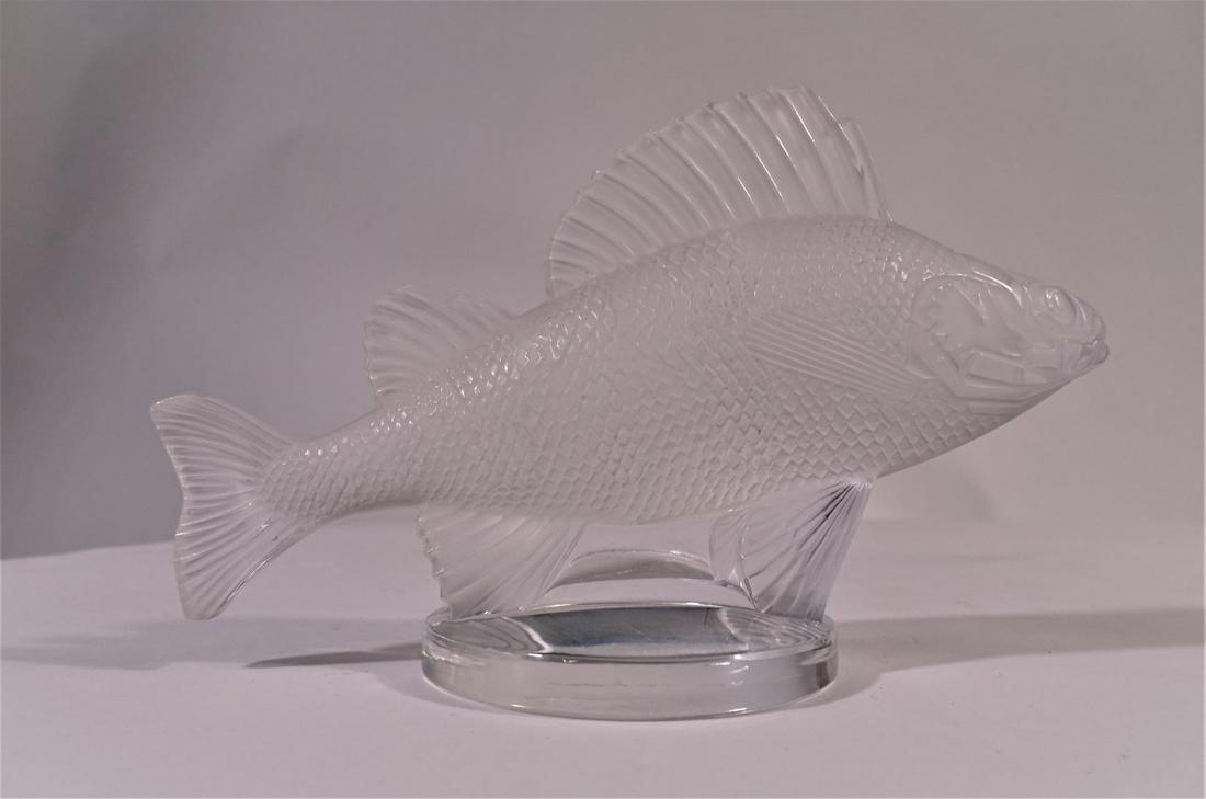 Lalique Crystal Glass Perch Figurine Sculpture: Lalique Crystal Glass Perch Figurine Sculpture, France. Size: 4 x 6.5 in. Please contact Eamon at Premier Shipping and Crating for a quote to pack and ship at 941-358-9999 or email at info@premiership