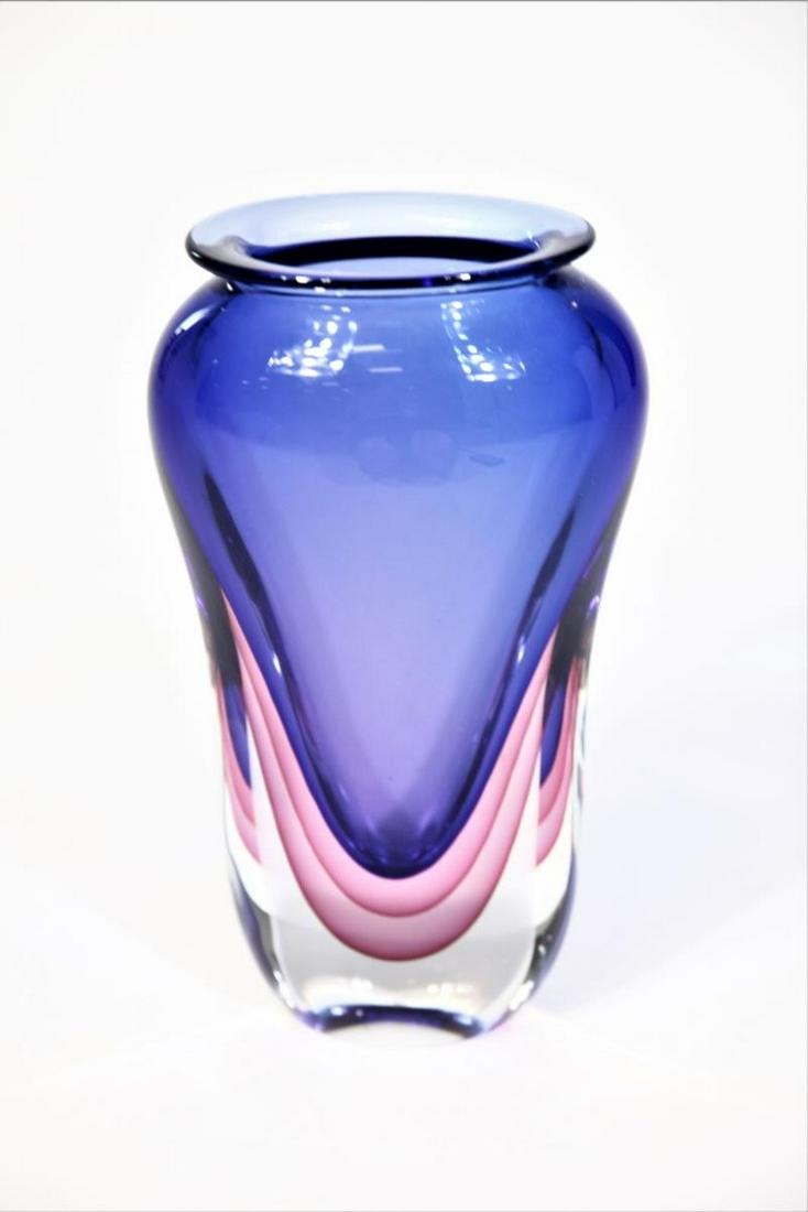 Heavy Blue and Pink Murano Style Glass Vase: Size: 13 x 7 in. Please contact Eamon at Premier Shipping and Crating for a quote to pack and ship at 941-358-9999 or email at info@premiershipment.com