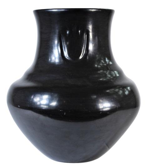 Mary Cain (1915-1910) Santa Clara Blackware Jar: Mary Cain Signed on the underside, Santa Clara Pueblo. Approx 12 in tall. Incised Blackware Jar. Please note that all sales are final and no refunds will be given under any circumstances. Sarasota Est