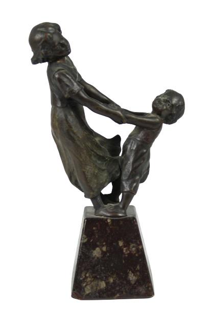 Paul Ludwig Kowalczewski (1865-1910) Bronze: Mother and Child Bronze on Marble Base, signed. Kowalczewski was a Polish sculptor and the brother of Karl K. War. From 1895-98, he was a student of the Berlin Academy. From 1899-1906 he exhibited at 