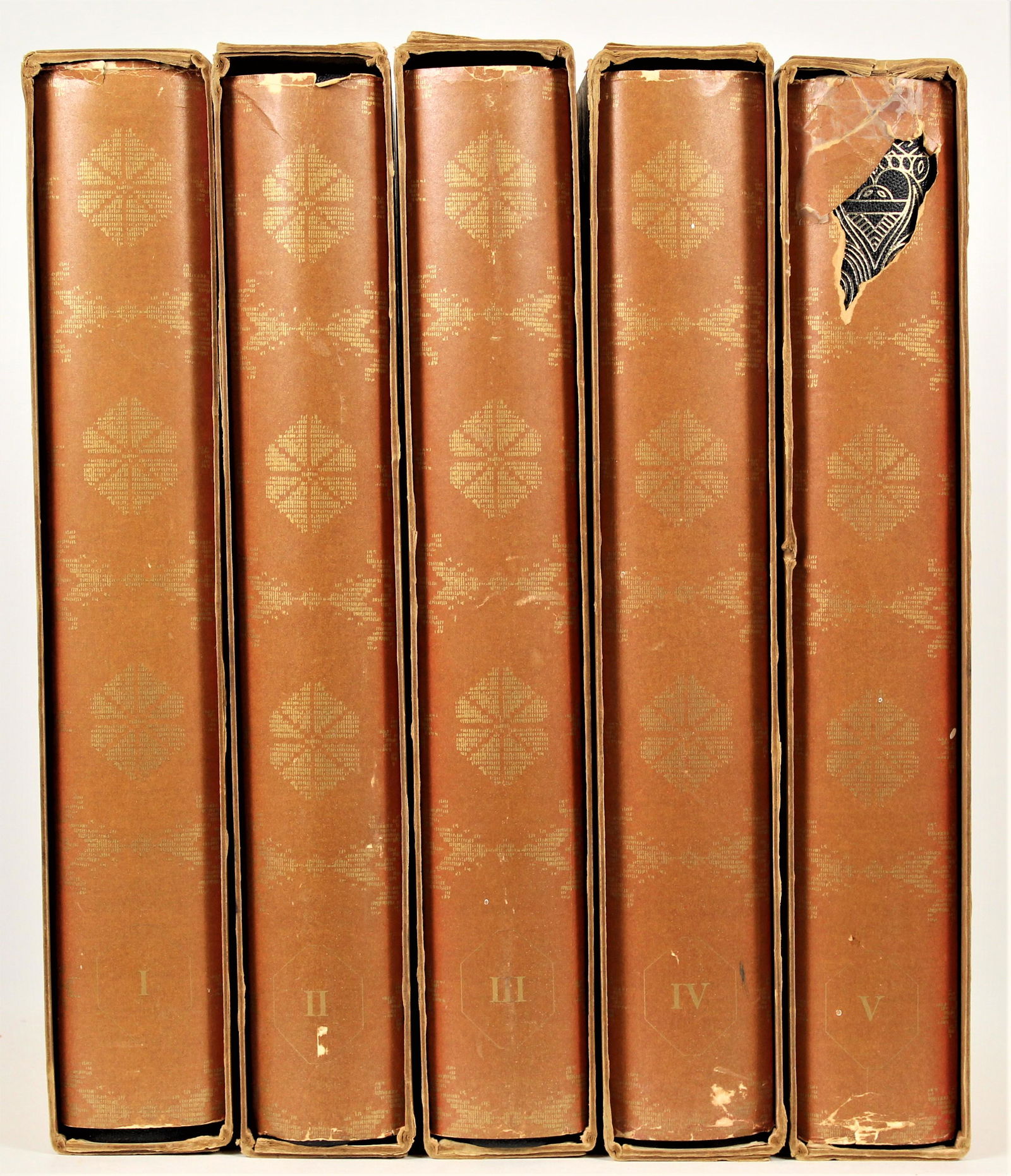 Lee Man-Fong Indonesian Art Collection Vol. 1-5: "Paintings and Statues From The Collection of President Sukarno of The Republic of Indonesia" This is a five book volume set compiled by Lee Man-Fong. All books are hardcover and come with paper sleev