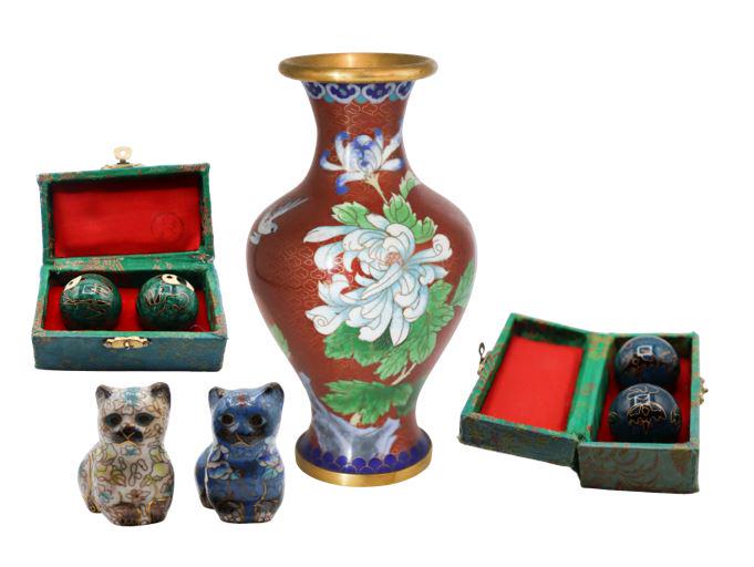 Various Chinese Cloisonne Items (1 of 15)
