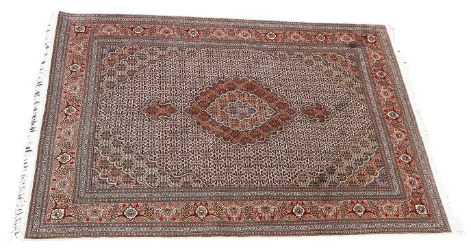 Middle Eastern Rug (1 of 6)