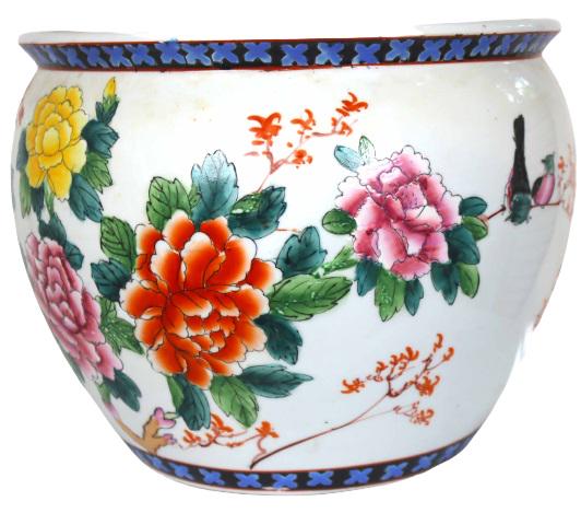 Chinese Porcelain Fish Bowl (1 of 20)