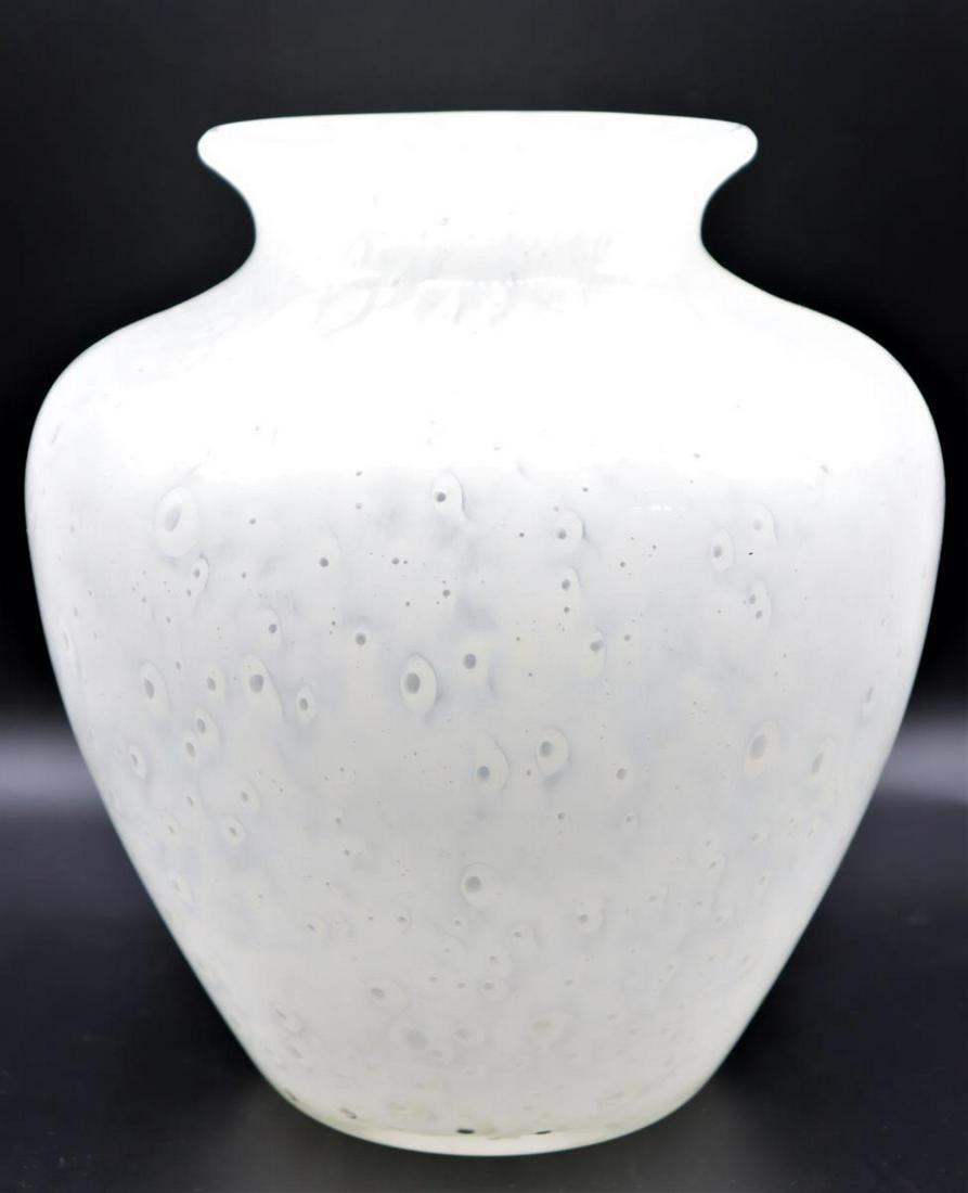 Steuben White Cluthra Vase (1 of 4)