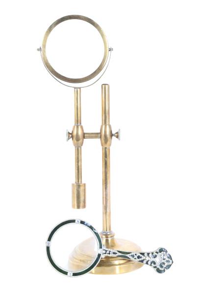 (2) Vintage Magnifying Glasses (1 of 9)