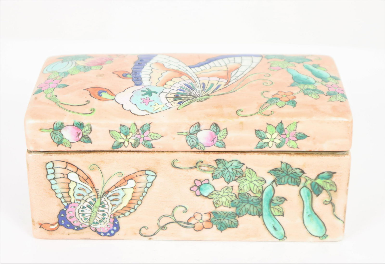 Chinese Porcelain Box w Lid (1 of 7)