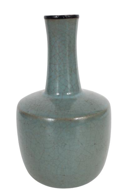 Chinese Celadon Porcelain Mallet-Form Vase (1 of 6)