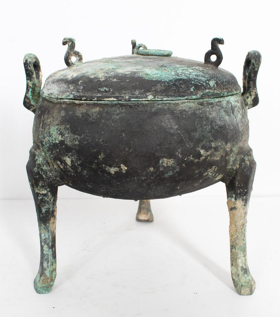 Chinese Archaistic Bronze Covered Food Vessel (1 of 4)