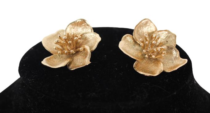 Vintage Cartier 14K Gold Flower Clip on Earrings 13g (1 of 7)