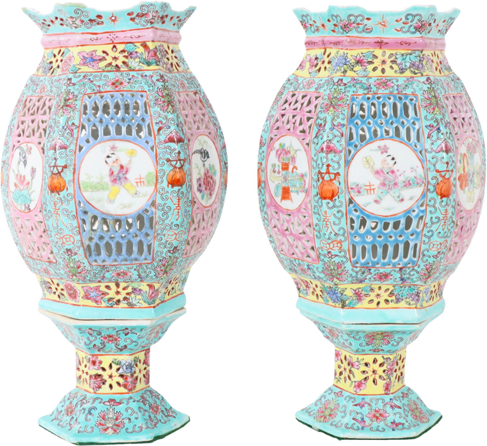 Pair of Chinese Export Pierced Lamps (1 of 15)