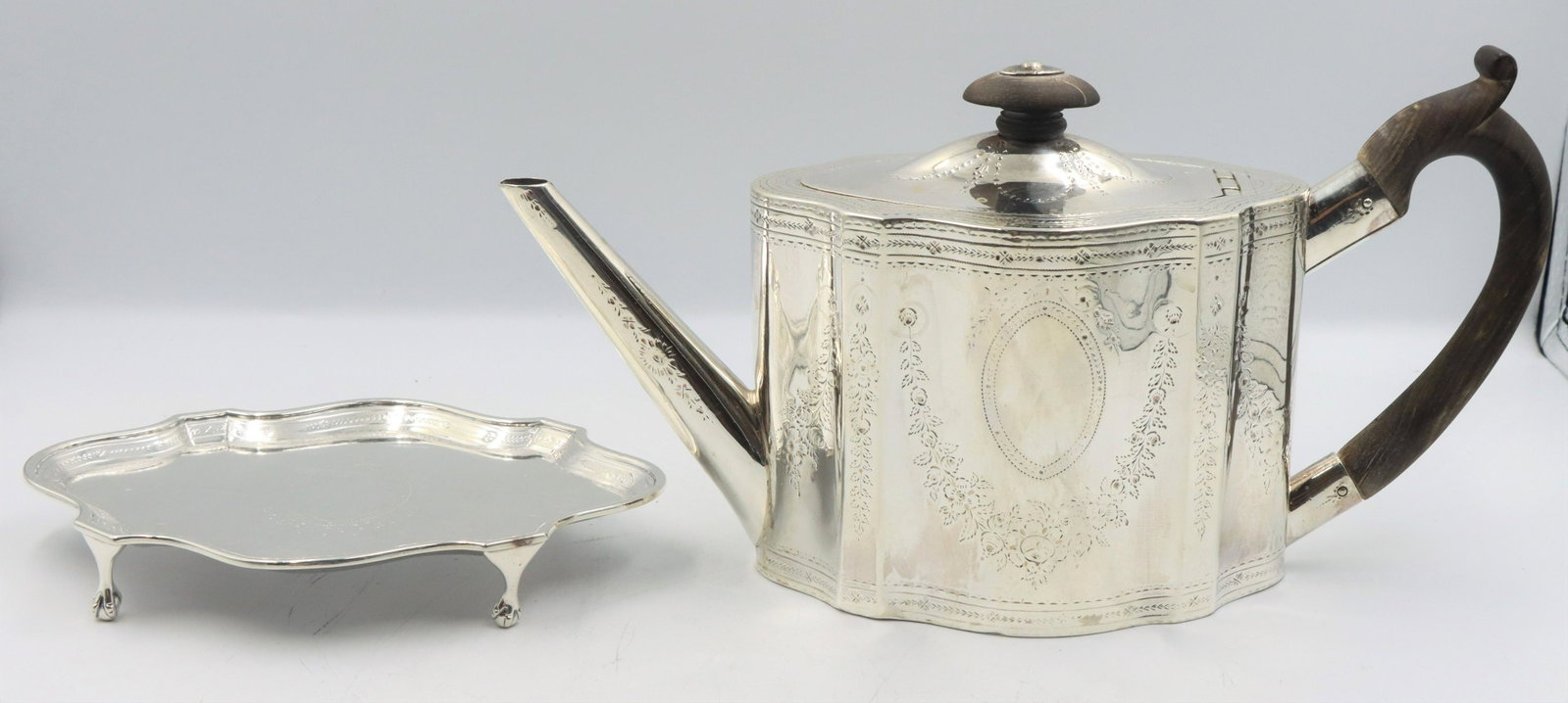 18C Georgian Sterling Teapot & Tray 21.9 ozt: 18C Georgian Sterling Teapot & Tray 21.9 oztGeo III circaa 1787 by J DenzilowSizes: 11 x 4 x 6 in. and 5 x 7 x 1 in. #1051