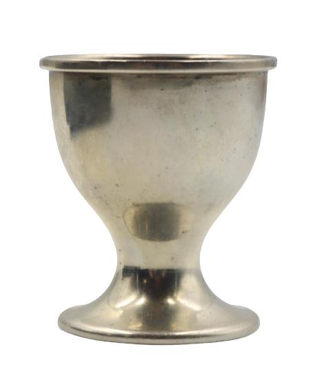 Antique English Sterling Silver egg cruet 1.2ozt: Antique English Sterling Silver egg cruet 1.2ozt. made in Birmingham England Early 20 C. Weight: 1.2 oztSize: 2 x 2 x 2 1/4 in.