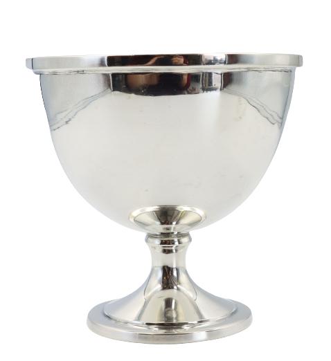 Sterling Silver Pedestal Cup, 7.5 ozt: Sterling Silver Pedestal Cup.Approx 7.55 oztSize: 4 1/2 x 4 1/2 in.