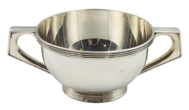 Gorham Sterling Double Handled Bowl, 5.9 ozt: Gorham Sterling Double Handled BowlApprox 5.93 oztSize: 6 x 4 x 2 1/2 in.