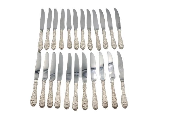 (23) Kirk Sterling Silver Repousse Knives: (23) Kirk Sterling Silver Repousse KnivesBaltimore Rose Patternapproximately 12 oztSize: 9 in.