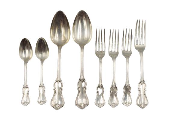 (8) Bigelow Bros & Kennard Assembled Set 12.37ozt: (8) Bigelow Bros & Kennard Assembled Set of spoons and forks 12.37oztMonogrammed B12.37 oztsize: 2 x 8 1/21458