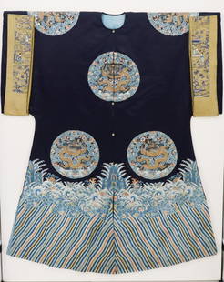 Exquisite Qing Dynasty Mandarin Court Robe: Exquisite Qing Dynasty Mandarin Imperial Court Robe. A 1983 Certificate of Antiquity is provided from Charlotte Horstmann & Gerald Godfrey Ltd. Eight circular panels, impeccably embroidered with the p