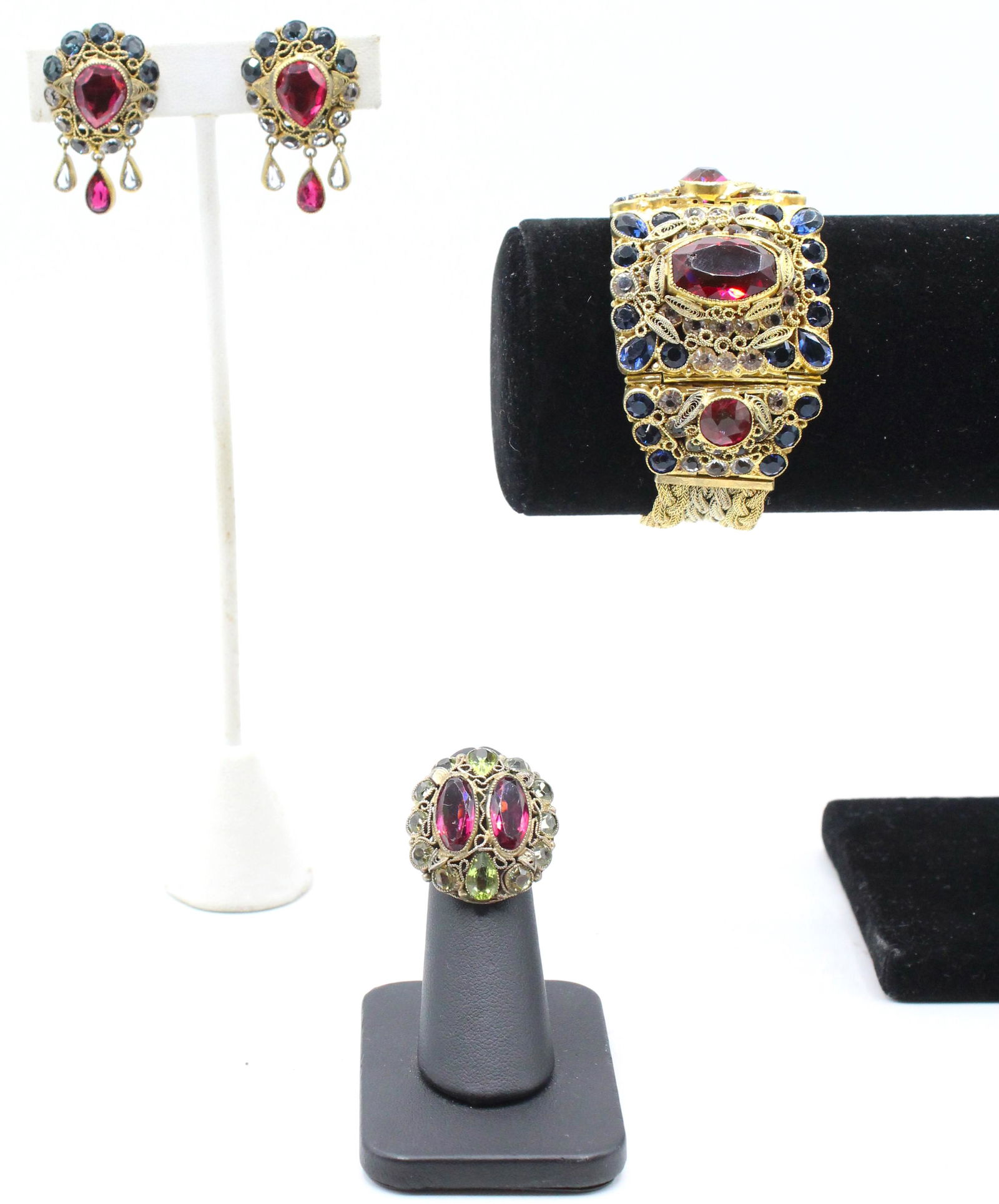 Rare Hobe Signed 4 Piece Jewelry Set (1 of 17)