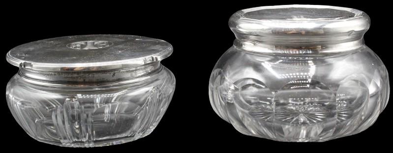 (2) Vanity Jar Set Wallace Sterling Silver lids: (2) Vanity Jar Set Wallace Sterling Silver lidsDate: Circa 19th CenturyIn good vintage condition Wallace Silversmiths is a major American manufacturer of sterling silver. The company was founded by Ro