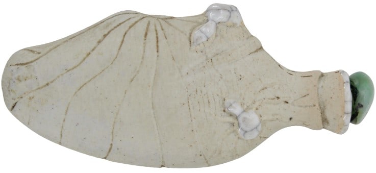 Clay Snuff Bottle: Clay Snuff BottleSize: 1 1/2 x 1/2 x 3 1/2 in. #1238