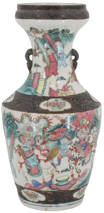 Signed Chinese Vase Celebrating the Art of War (1 of 20)