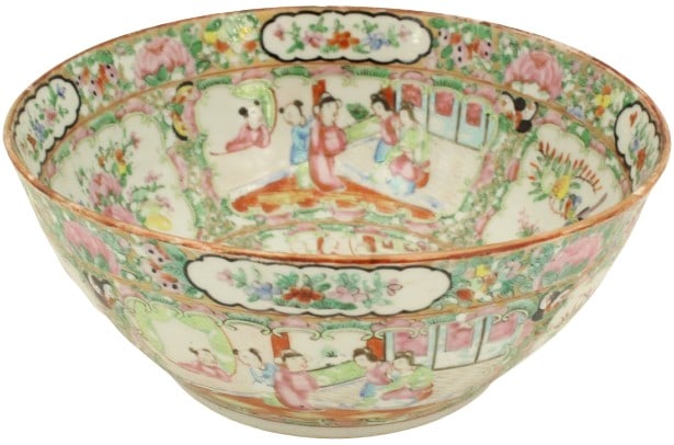 Chinese Rose Medallion Serving Bowl: Chinese Rose Medallion Serving BowlSize: 11 1/8 x 11 1/8 x 4 5/8 in. #1762 Location E5