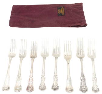 Eight (8) Chawner & Co. Queens Pattern Sterling Forks 15ozt: Eight queens pattern sterling forks by George William Adams for Chawner's & Co, London. In silverware cloth. Weight: 15.405 ozt. Size: 7 x 1 in. #5564 Three principal patterns of European cutlery appe