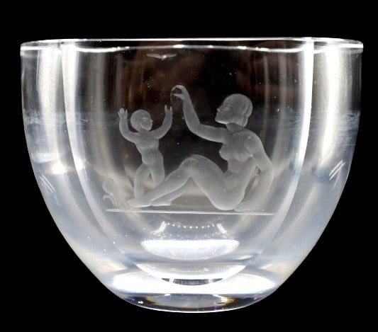 Orrefors Style Crystal Vase With Etched Figures (1 of 14)