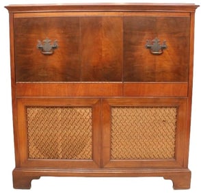 Philco Radio Phonograph 46-1213 & Records