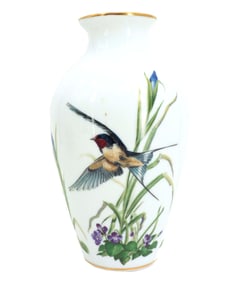 Franklin Porcelain Meadowland Bird Vase