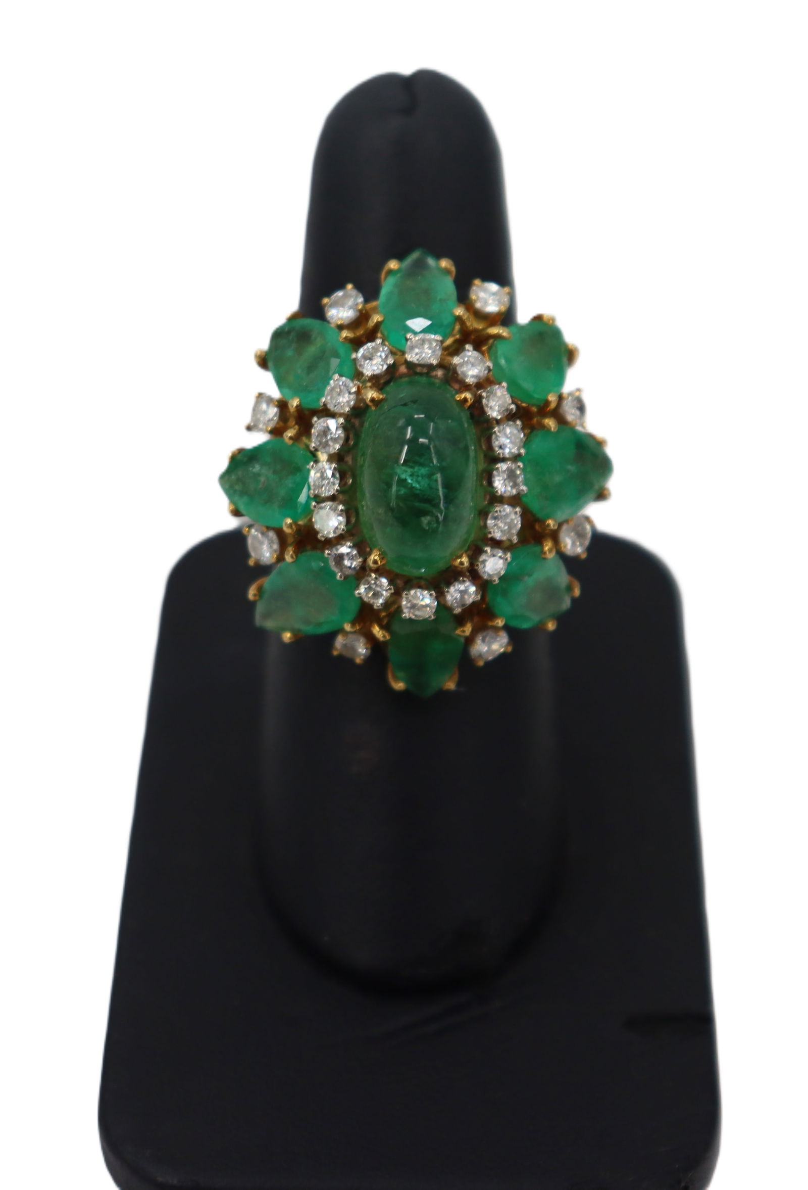 Cabachon Emerald, Diamonds. Tested 18k Multi-Emerald Ring - 14.1 g. (1 of 12)