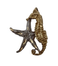 14k Pendant of a Starfish and Seahorse - 2.5 g.
