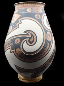 Mata Ortiz Signed Tavo Silveira Acoma Pueblo Vase