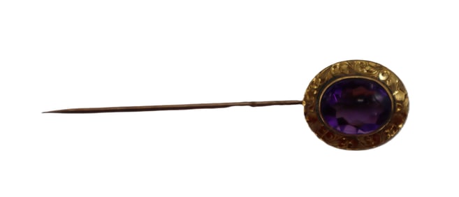 10k Stick Pin With Amethyst - 2.0 g.