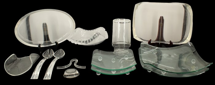 (14) Pieces Miscellaneous Acrylic Items