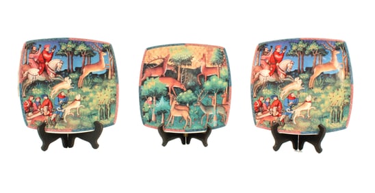(3) Italian Ceramic Company Caccia Decorative Plates w/ Medieval Hunting Scene