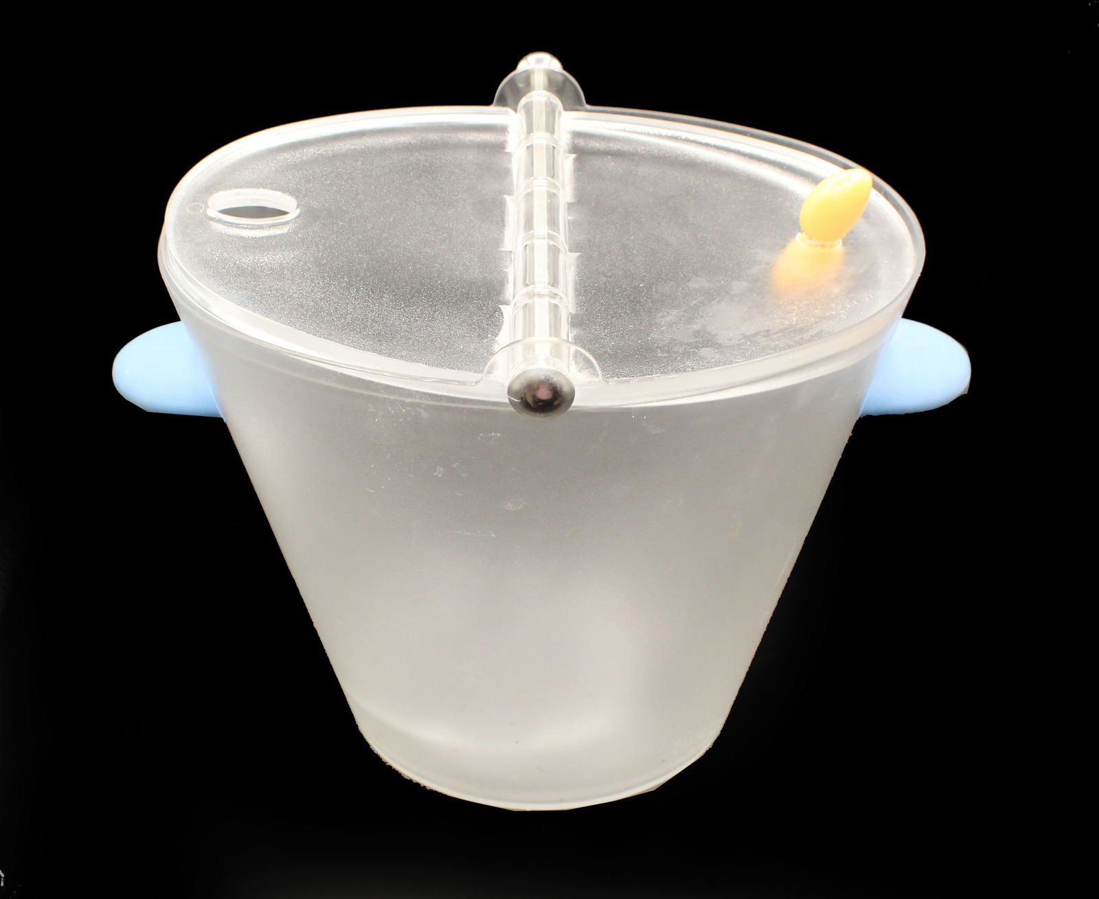 Michael Graves (1934-2015) American, Postmodernist Ice Bucket: Michael Graves (1934-2015) American, Postmodernist Ice Bucket. Frosted acrylic ice bucket with original tag on base. Signed. Condition: Commensurate with use. Missing original metal tongs. 