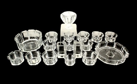 (18) Carlisle Company Grainware Acrylic Vessels