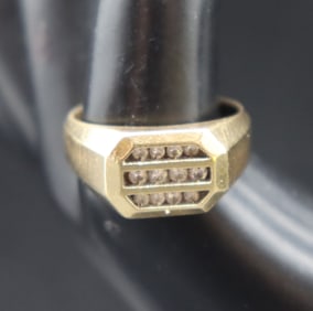 14k Gold & Diamond Ring - Gross 8.4 g.