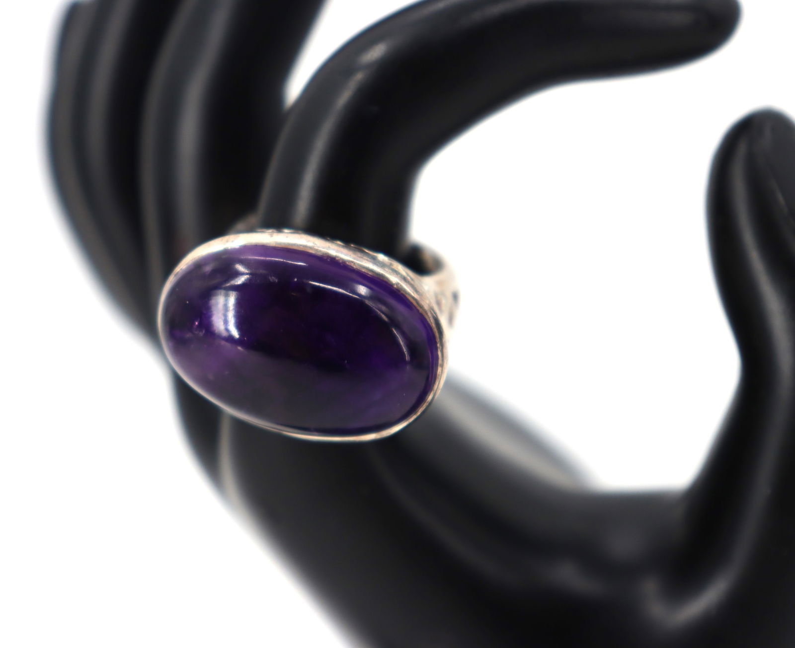 Tested 10k Gold and Oval Cabochon Amethyst Ring - Gross 12.5 g. (1 of 10)