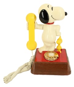 Vintage Snoopy and Woodstock Rotary Landline Phone