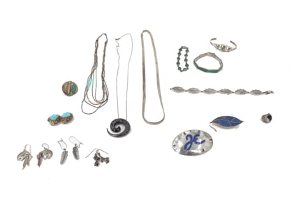 (19) Sterling Silver Jewelry Pieces - Gross 4.695 ozt.