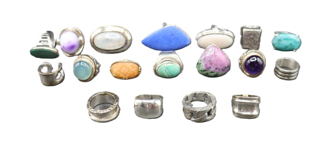 (18) Silver Rings - Gross 9.070 ozt.