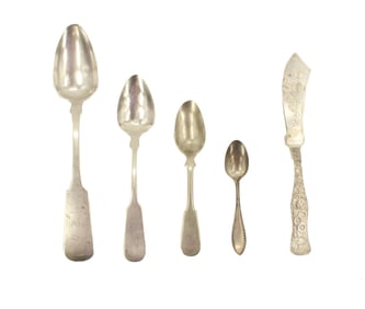 Assortment of (5) American Coin Silver Utensils / Flatware - 4.1 ozt
