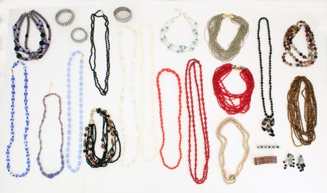 (28) Pieces of Costume Jewelry