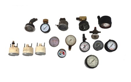 Group of (16) Vintage PSI Gauges