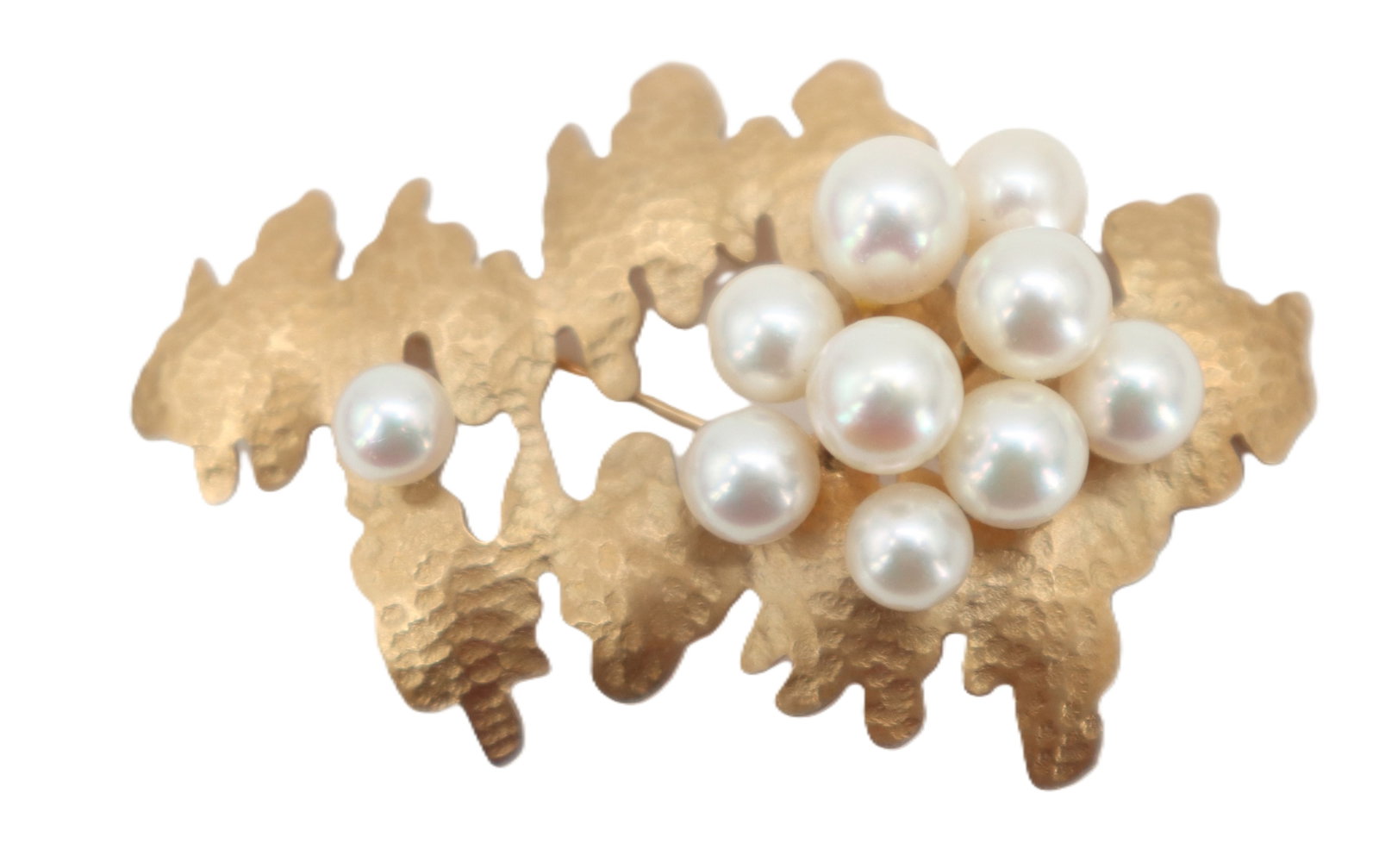 14k Gold and Cultured Pearl Brooch - Gross 13.5 g.: 14k Gold and Cultured Pearl Brooch. Marked on back. 5 mm, 6 mm, and 7 mm sized pearls. Textured 14k yellow gold. Size: 2 1/4 x 1/2 x 3/4 in. Gross Weight: 8.6 dwt. 13.5 g. 
