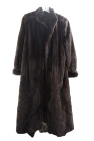 Lingenfelter-Brill Natural Ebon Blu Female Mahogany Directional Cathedral Mink Coat
